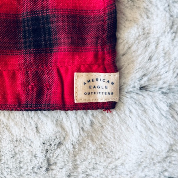 American Eagle red plaid button up long sleeve - Picture 4 of 9